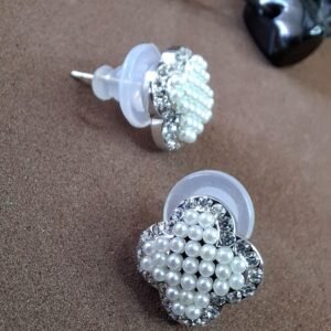 Pendientes Chanel perlas & trébol