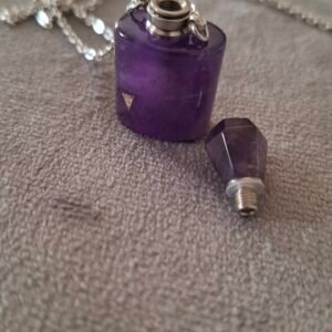 Cadena con colgante de amatista