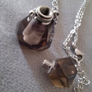 Cadena con colgante de cuarzo ahumado
