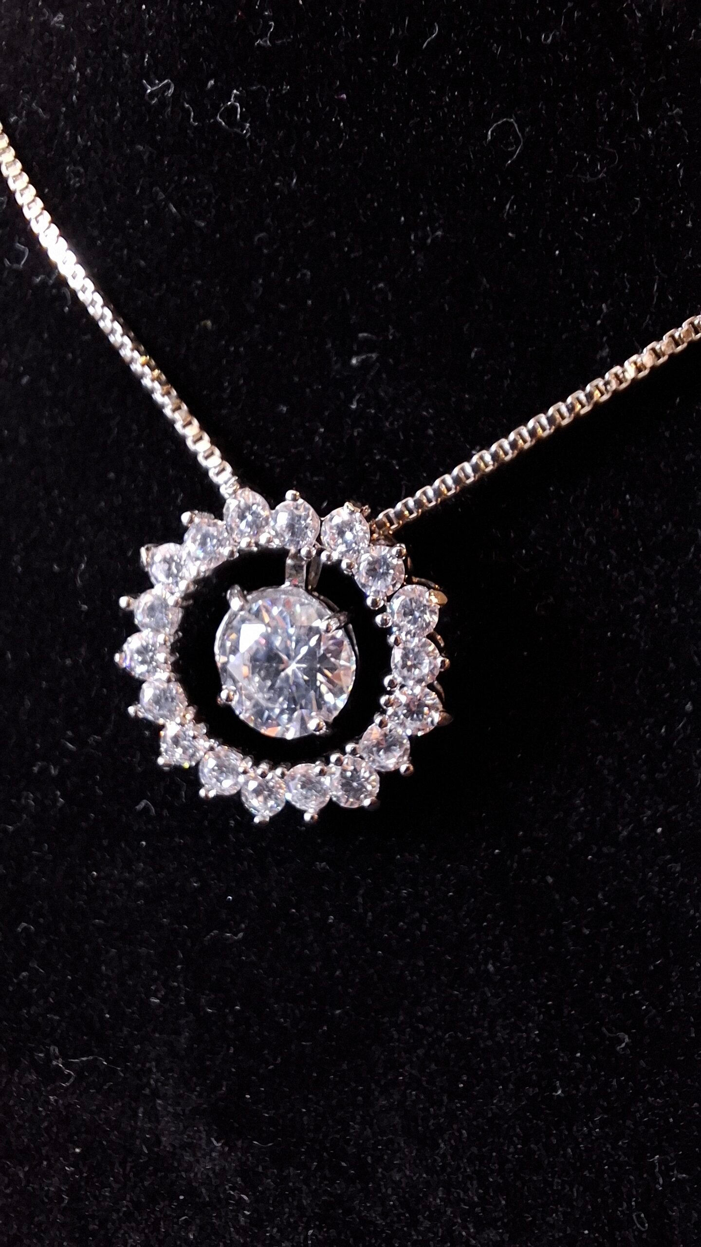 Cadena con colgante rueda incrustada - Imagen 2